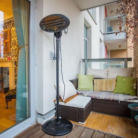ロンドンUnique & Welcoming 2Bd Flat In Limehouseアパートメント エクステリア 写真