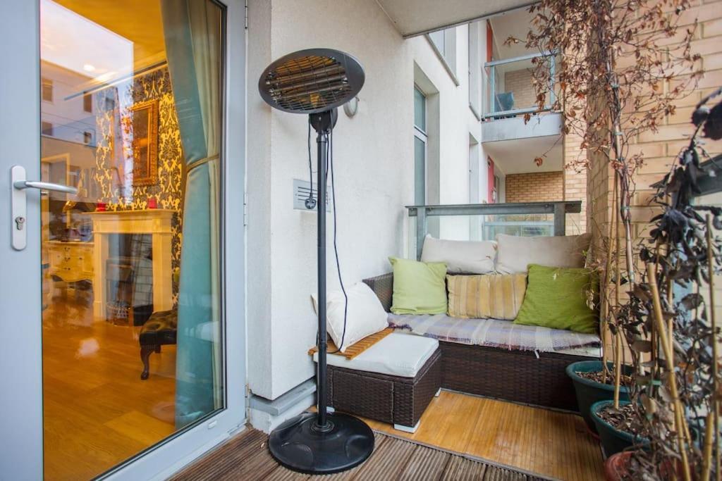 ロンドンUnique & Welcoming 2Bd Flat In Limehouseアパートメント エクステリア 写真